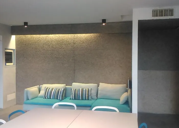 Via Romagna 6 P6091 度假居 *